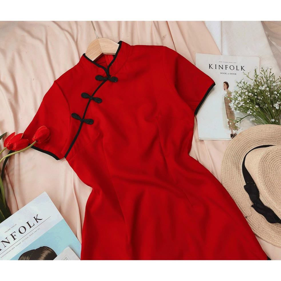 Váy Ôm Body Midi Xẻ Tà, Sườn Xám Cổ Tàu Tay Ngắn Phối Chân Ren Nổi Bật Lạ Mắt Thời Trang Cho Ngày Tết. | BigBuy360 - bigbuy360.vn