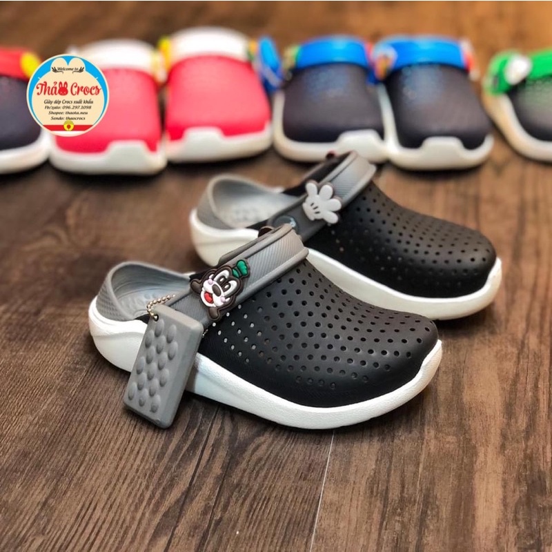 Dép sục bé trai Cross Literide màu đen đế trắng, tặng 10 sticker