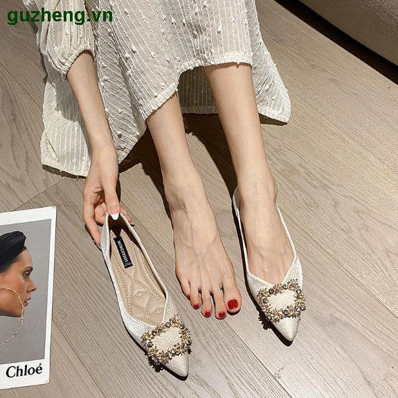 Đôi giày búp bê mũi nhọn đế mềm thời trang xuân thu 2021