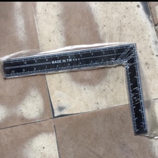 Thước ke vuông đen 30cm Đài Loan