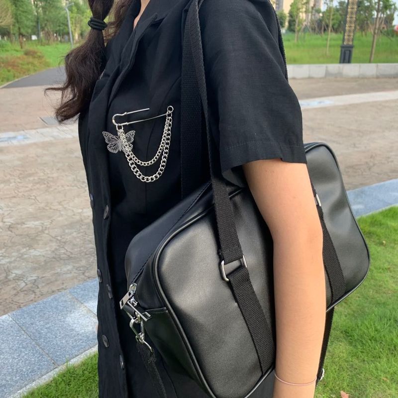 Ghim cài áo hình bướm xinh xắn