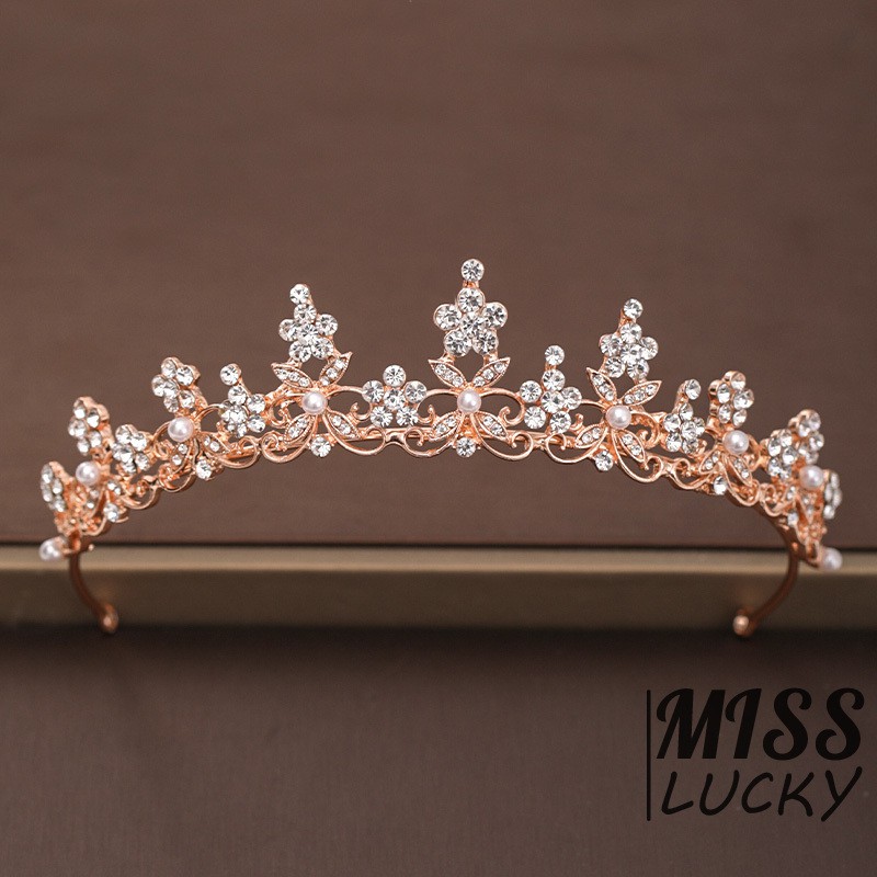 Vương Miện Đính Đá Và Ngọc Trai Sang Trọng Cho Cô Dâu