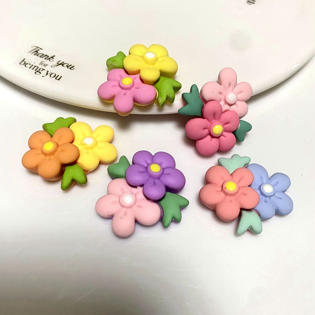 Phụ Kiện Trang Trí Ốp Điện Thoại Hình Hoa Lá Hoạt Hình Dễ Thương Bằng Resin DIY