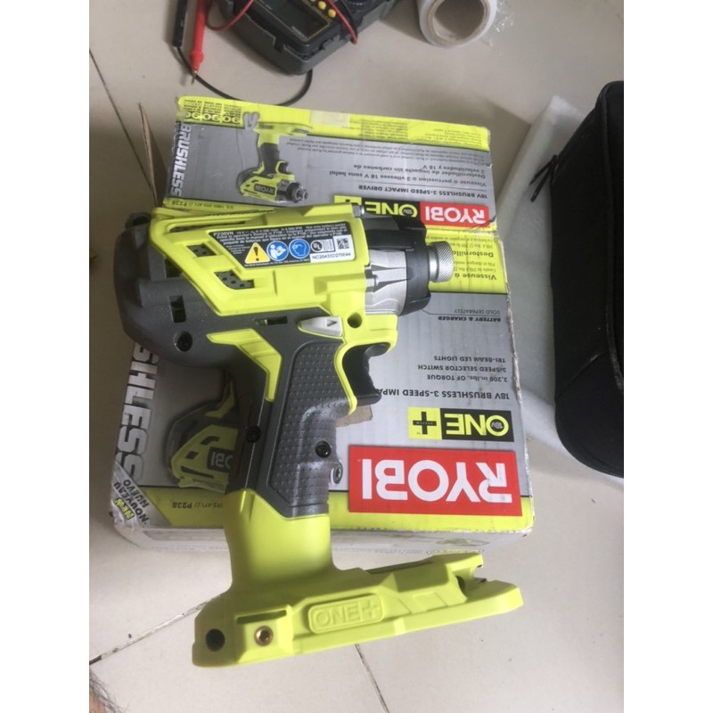 chuyên vít ryobi p238 mới 100%