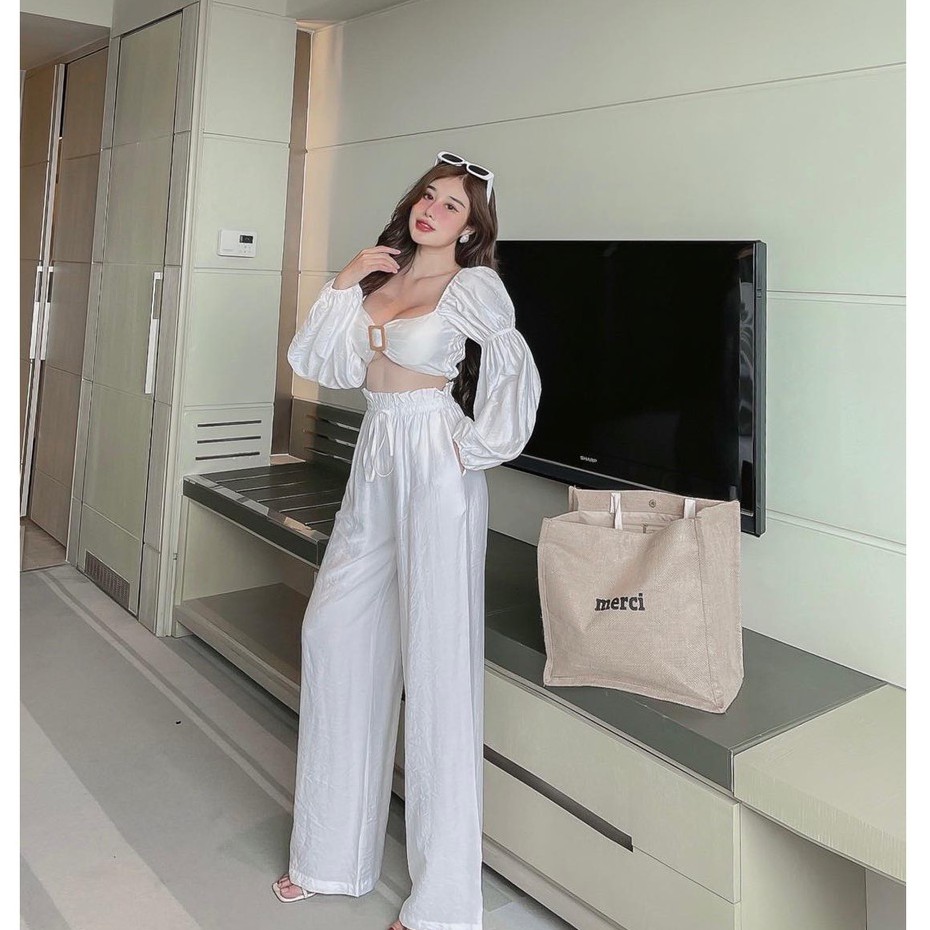 Set Áo Croptop Tay Phồng Cá Tính chất linen xước 45-55 kg 2 màu