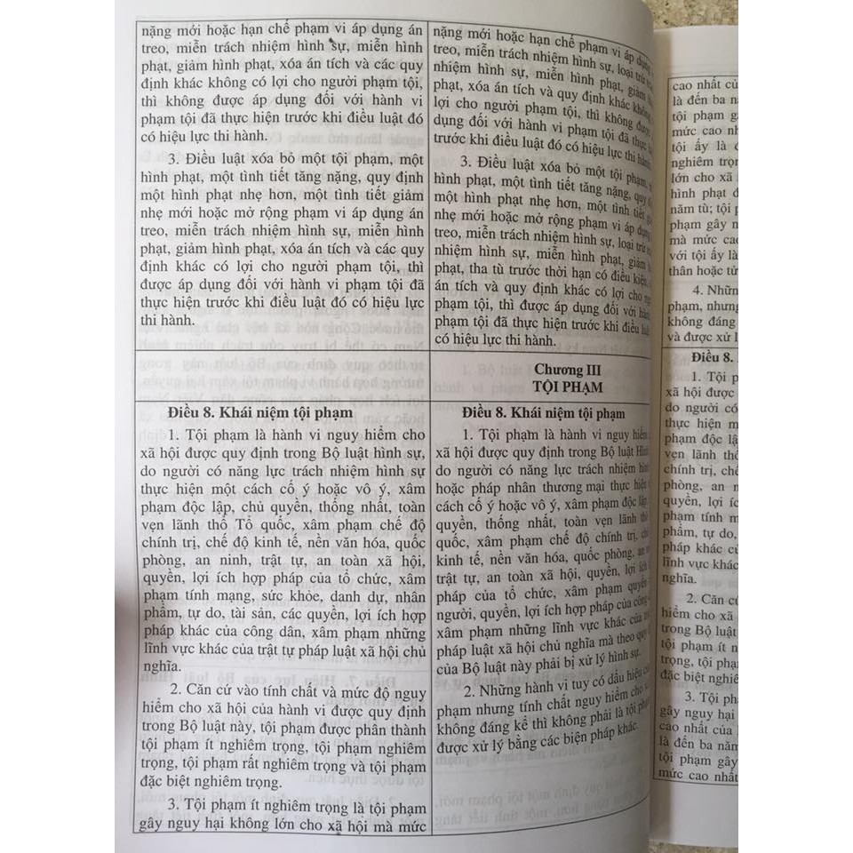 Sách - So sánh đối chiếu bộ luật hình sự 1999, 2015 và Bộ luật hình sự sửa đồi, bổ sung 2017 | BigBuy360 - bigbuy360.vn