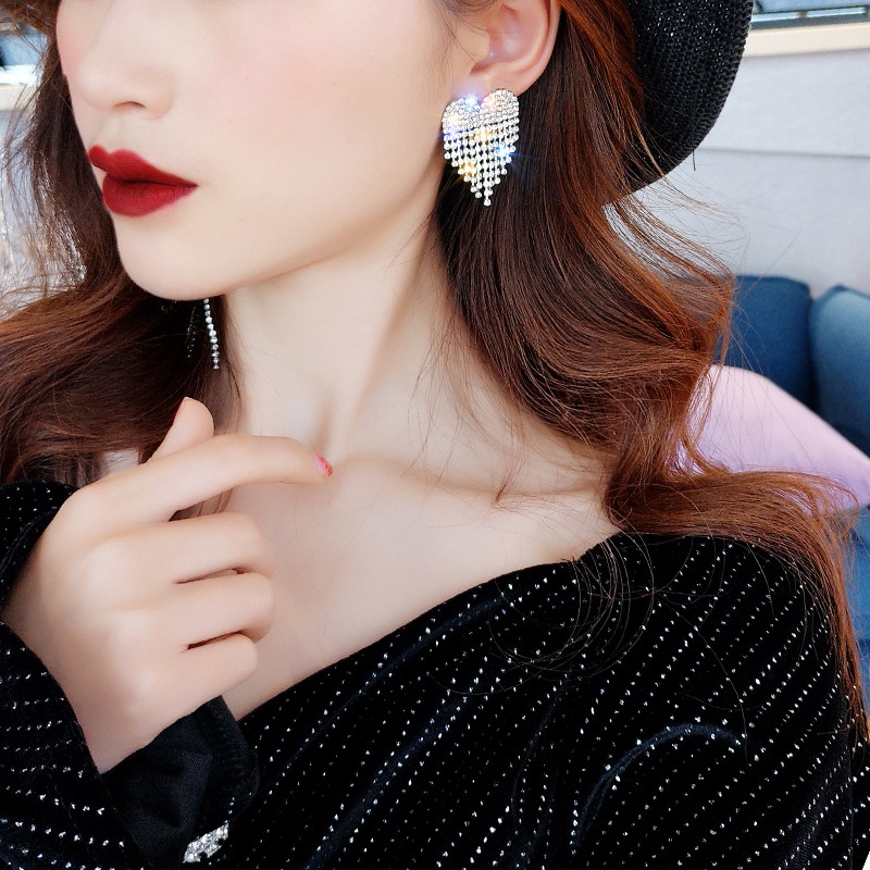 Đôi Khuyên Tai Hình Trái Tim Đính Đá Sang Trọng Cho Nữ