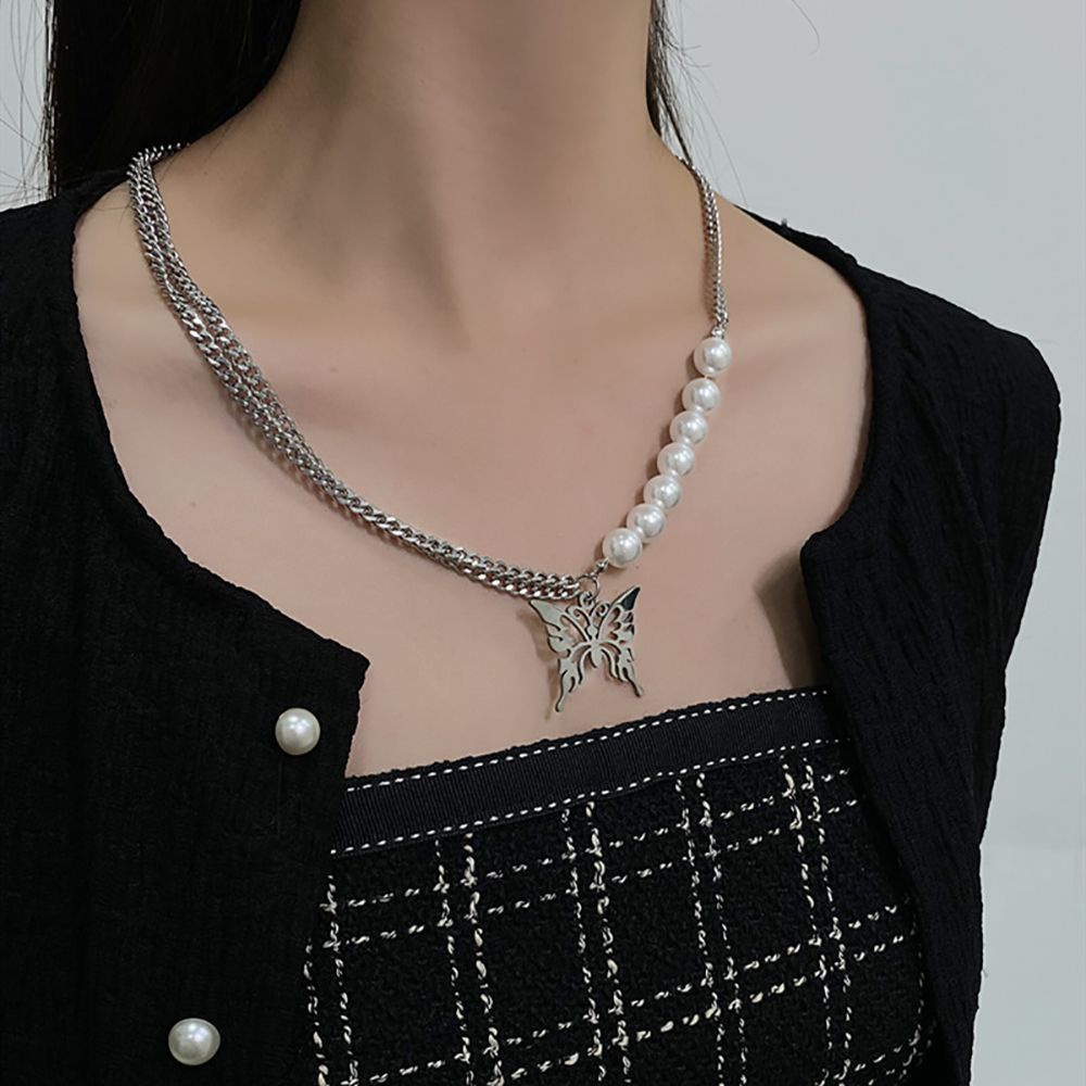 Vòng cổ choker mặt hình bướm bằng kim loại đính ngọc trai phong cách gothic thời trang cho nữ