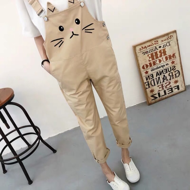 Set quần yếm + T shit trắng | BigBuy360 - bigbuy360.vn