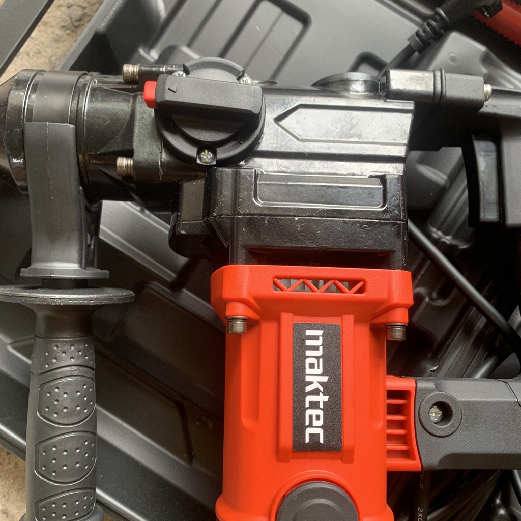 Máy khoan đục bê tông maktec công suất 1160W dây đồng 100% kèm 2 mũi đục bê tông