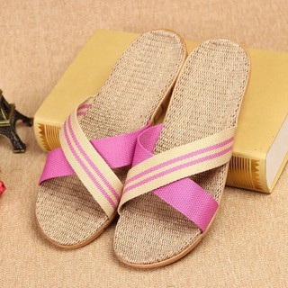 Dép đế cói quai vải.