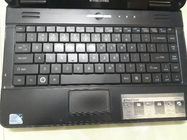 Laptop acer D725 xuất Mỹ, giá rẻ