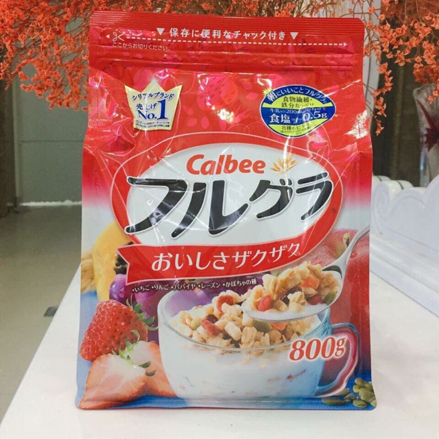 Ngũ cốc ăn sáng Calbee