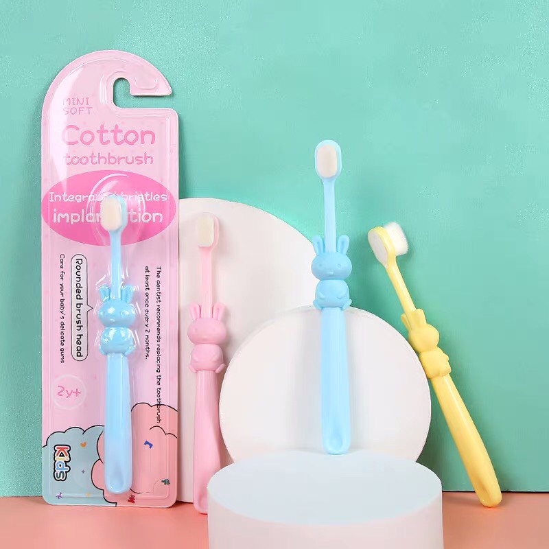 Bàn Chải Cho Bé Tập Đánh Răng Được Làm Từ Sợi Nano Siêu Mềm An Toàn Cho Bé (1_ 4 Tuổi)