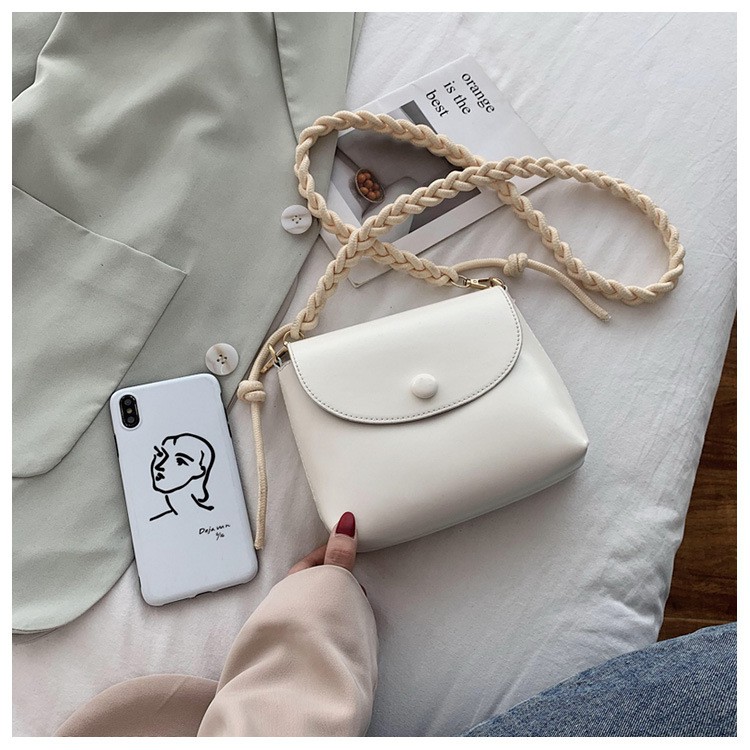 Túi đeo chéo nữ da trơn quai dây xoắn có khóa TT 30 | BigBuy360 - bigbuy360.vn