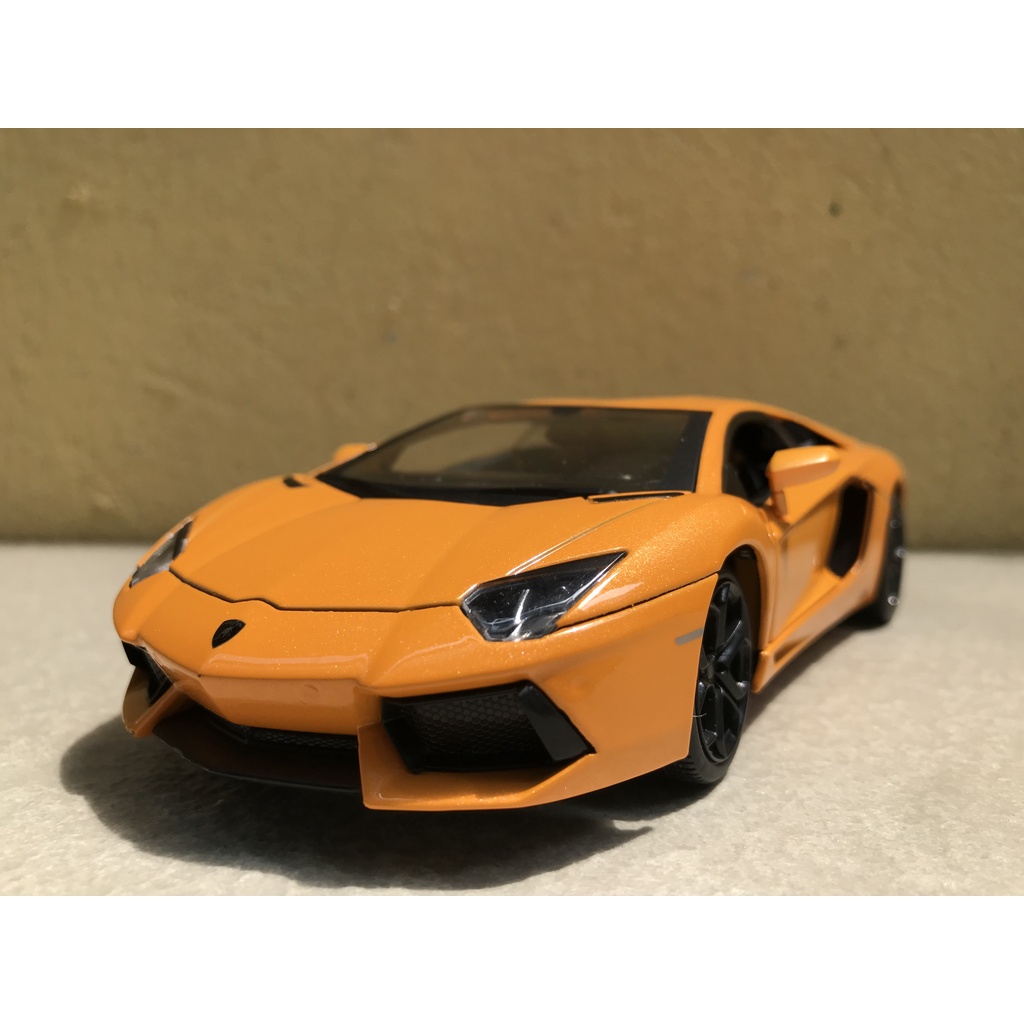 Xe Mô hình ô tô Lamborghini Aventador LP700-4 - 1:24