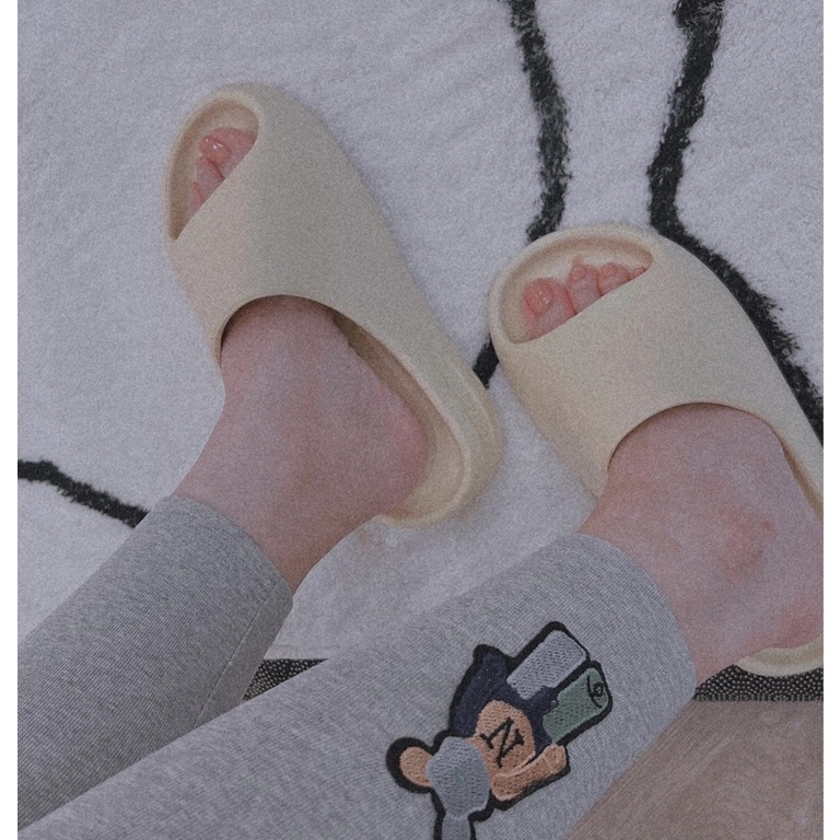 Dép nhựa trơn, có logo