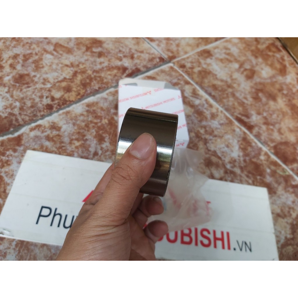 Bi moay ơ trước xe Mitsubishi Attrage và Mirage