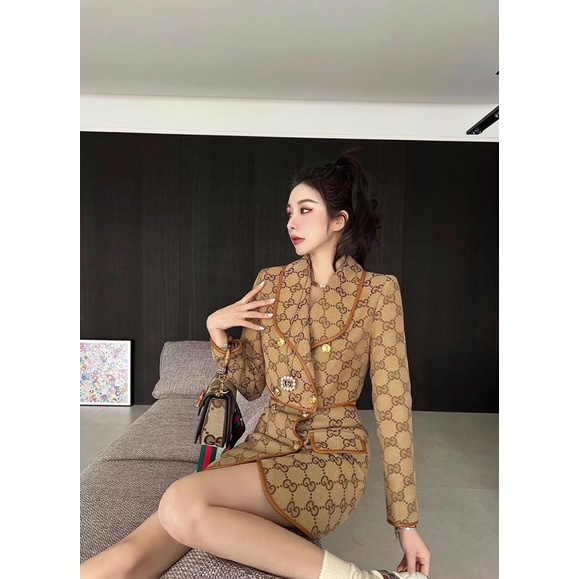 Bộ thời trang nữ thương hiệu Gucci GC cao cấp gồm áo khoác croptop và chân váy ngắn