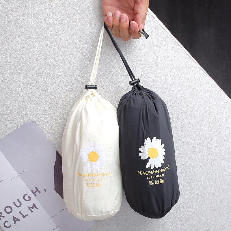 Áo khoác gió hoa cúc PCM | BigBuy360 - bigbuy360.vn