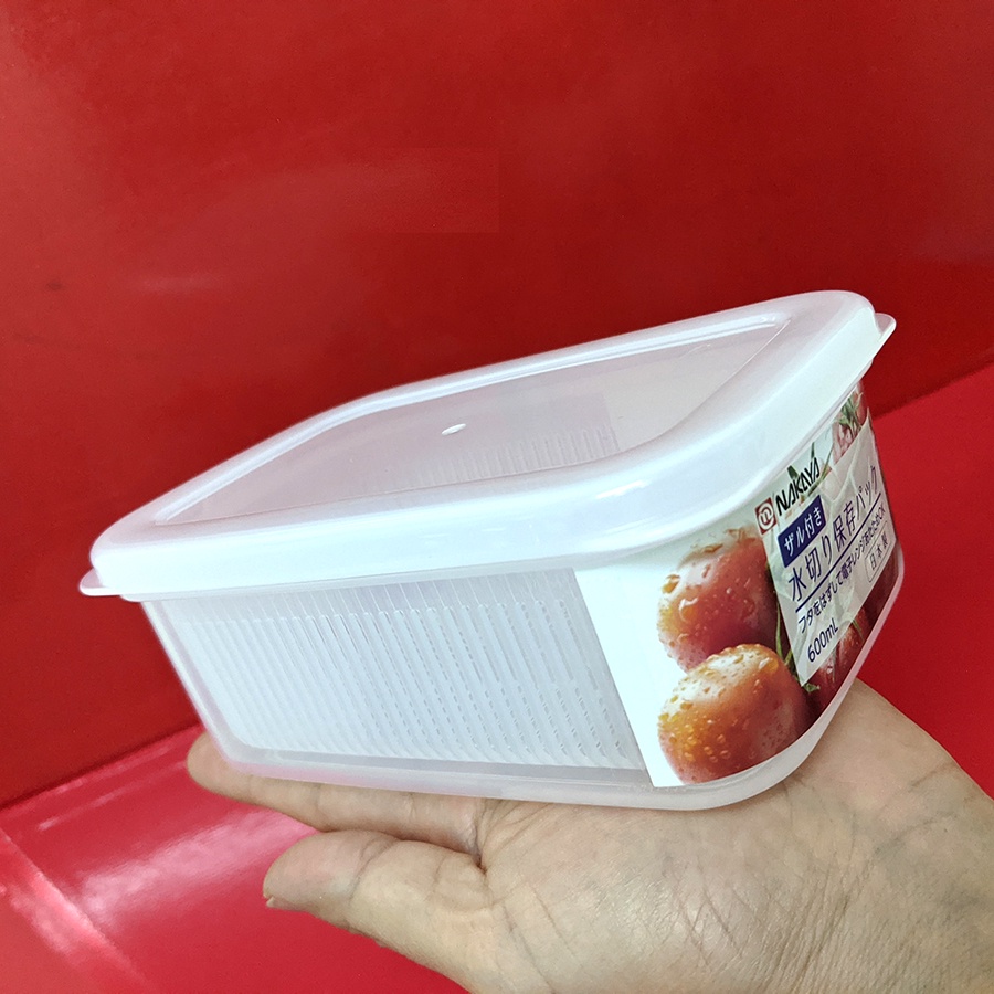 Hộp nhựa đựng thực phẩm trong suốt có rổ lưới, nắp dẻo, 600ml , 15x10cm cao 6cm, sx tại Nhật. KB513
