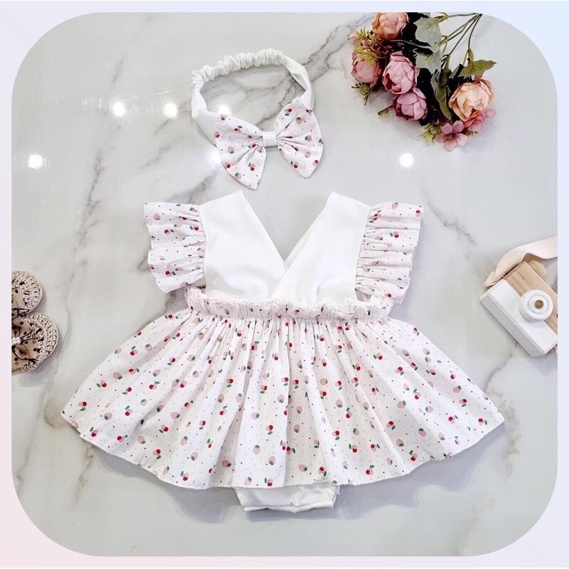 body kèm nơ hình dâu tây