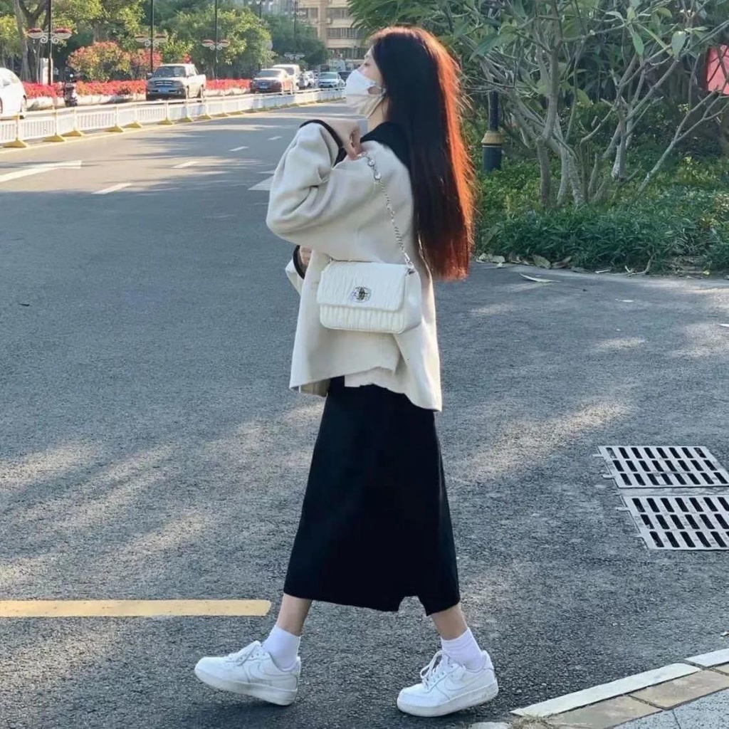 Set Áo Khoác Len Cổ Búp Bê Form Rộng Và Chân Váy Đen Phong Cách Hàn Quốc