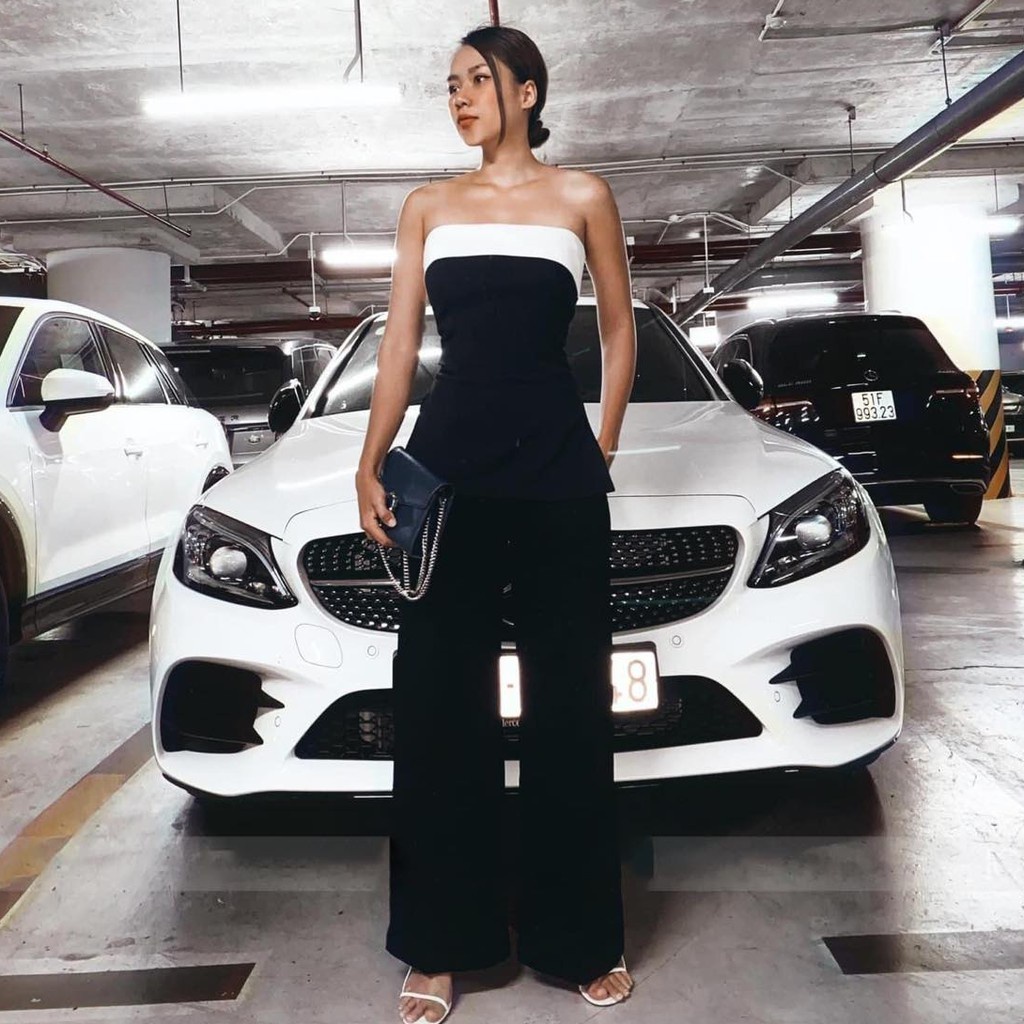 Áo Crop Cup Ngực Đen Phối Trắng