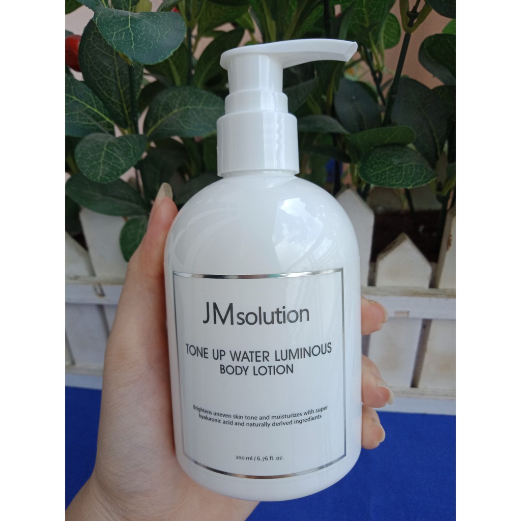 Dưỡng Body JMsolution Tone Up Water Luminous Body Lotion 200ml