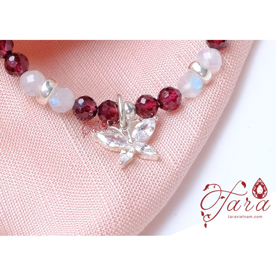 New Collection - Vòng tay Garnet đá Mặt trăng giác phối charm cổ điển