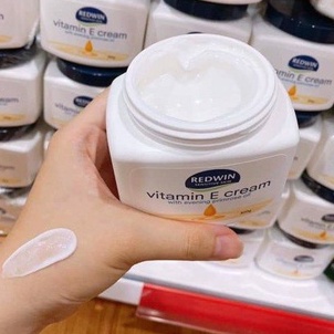 Kem dưỡng da mềm mịn REDWIN Vitamin E Cream 300g Úc