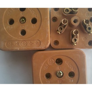 Phích & ổ cắm 3 pha 4 lổ tròn zm14-16 16a 440v vỏ nhựa