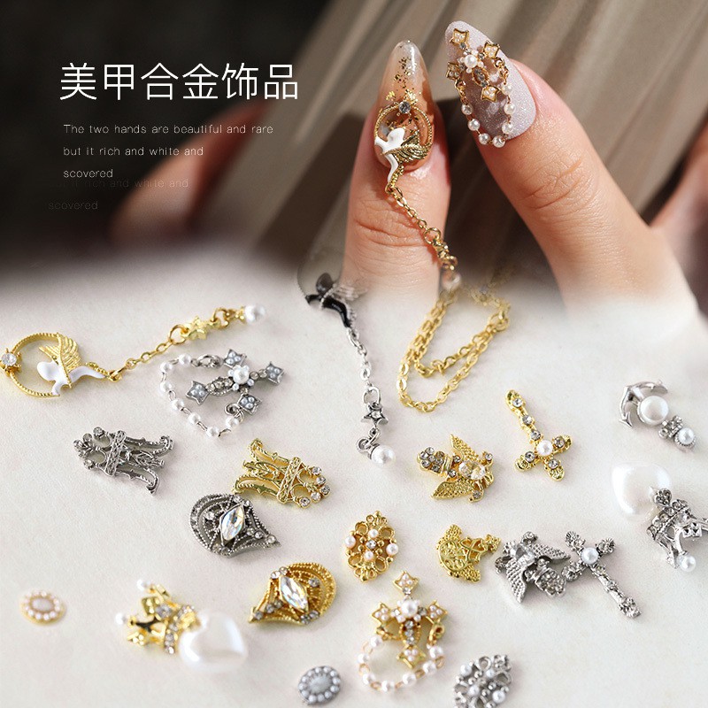 Phụ Kiện Trang Trí Móng Tay Nghệ Thuật Hình Ngựa Thần Pegasus/Chữ Thập/ Kim Cương Giả Màu Vàng/ Bạc Phong Cách Nhật Bản