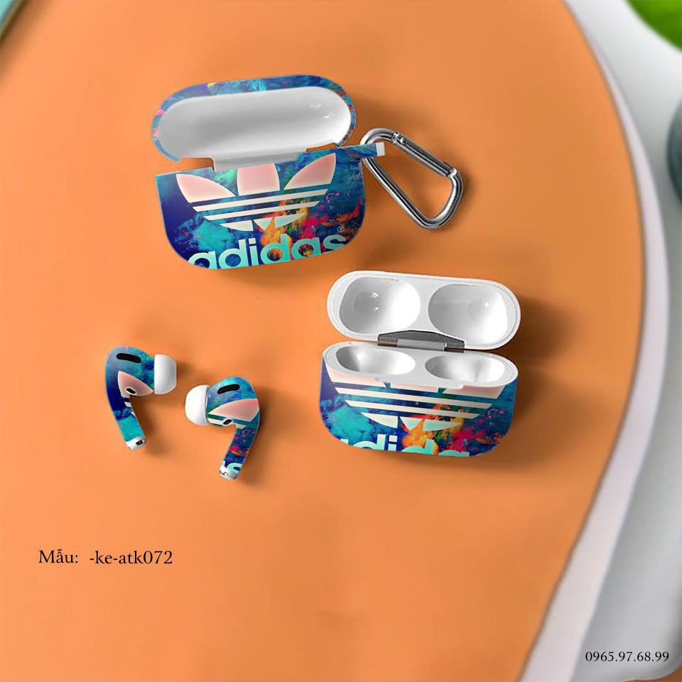 Miếng dán skin cho AirPods Pro in hình thiết kế Adidas bảo vệ chống xước tai nghe.