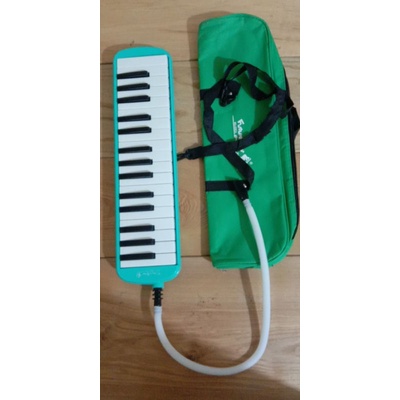 Kèn melodion dễ thổi