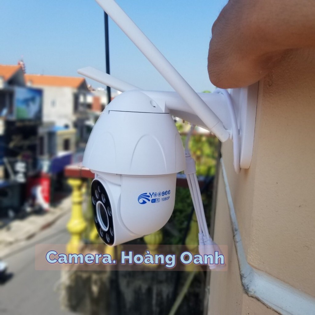 camera. Hoàng Oanh