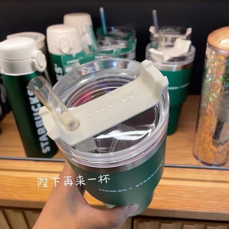 LY GIỮ NHIỆT STARBUCK x STANLEY 900ml TO CỰC SANG VÀ TIỆN LỢI