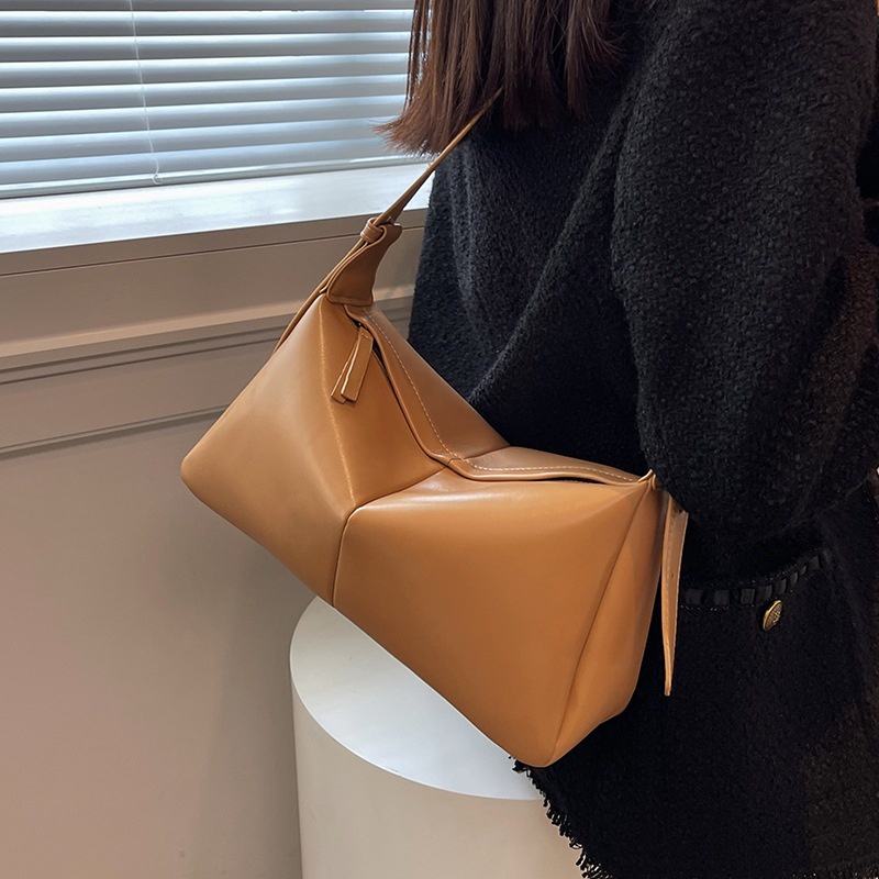 Túi đeo vai IELGY bằng da mềm sức chứa lớn màu trơn cho nữ