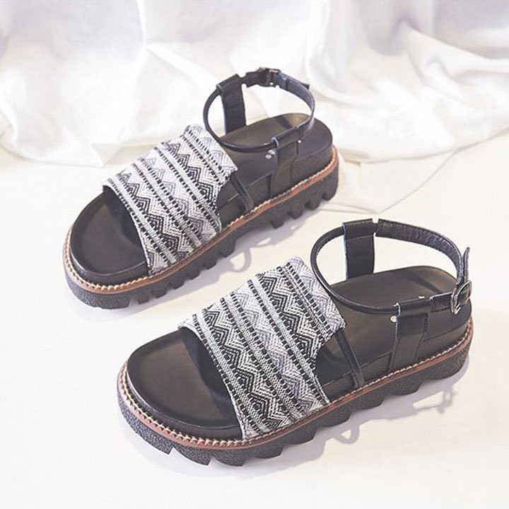 { NEW } Dép Sandal Nữ 2 Màu - Thời trang Trẻ Trung , Cá Tính