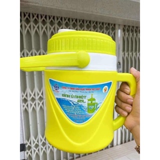Bình giữ nhiệt Việt Nhật có vòi thông minh.