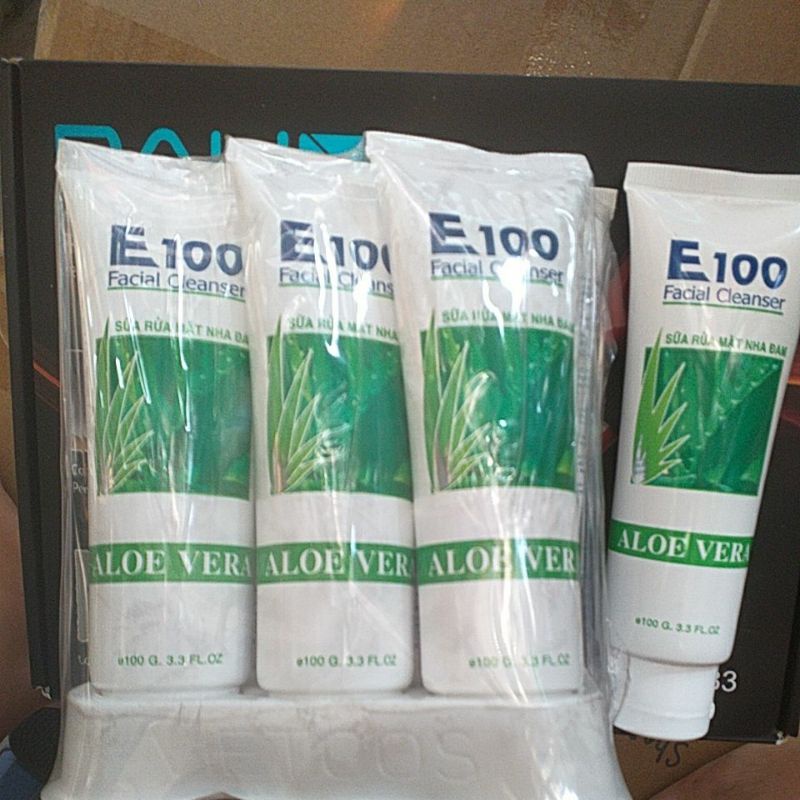 Sữa rửa măt E100 nha đam