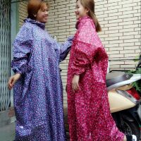 Áo mưa bit trùm hoa văn đẹp