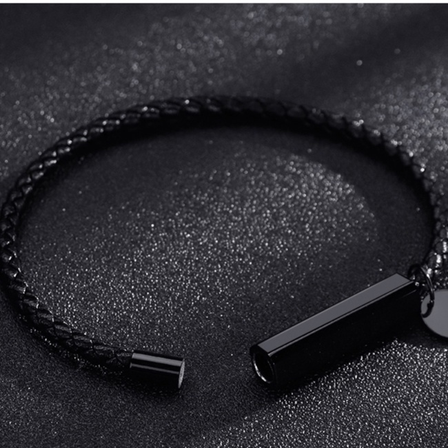 Vòng Tay Nam Nữ Unisex Thời Trang Lắc Tay Basic Kuu Clothes Màu Đen Chất Liệu Titan - Clancy