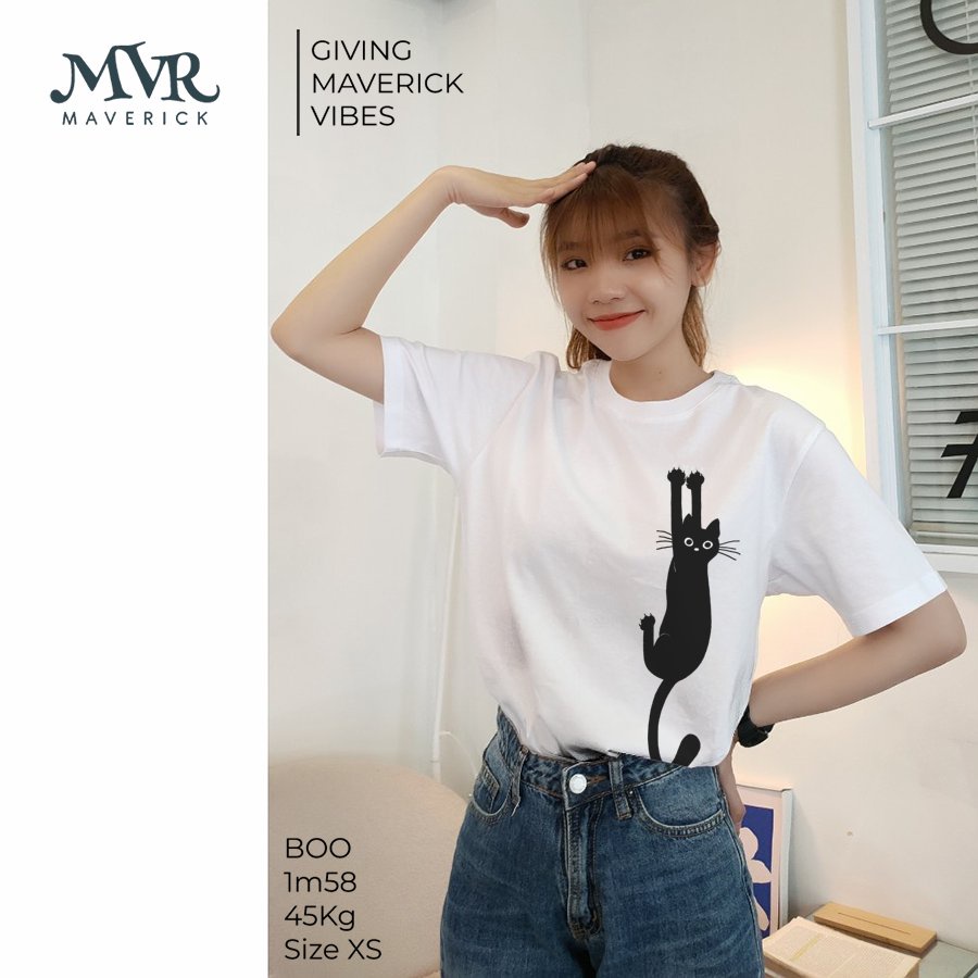 Áo thun basic nữ form rộng Con mèo đen đang nắm giữ MVR KK3971
