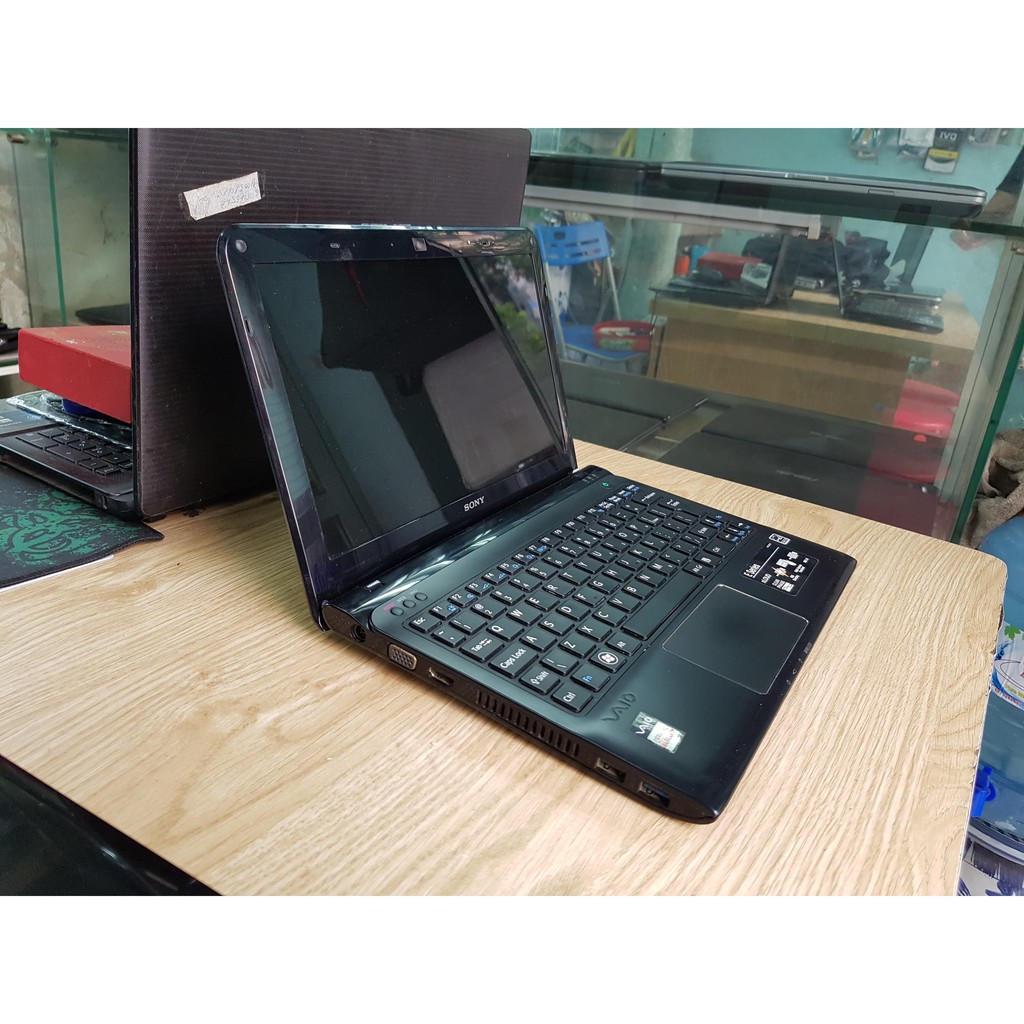 Laptop Cũ Rẻ Sony Vaio Mini SVE11 Đen Ram 4G ổ 320G Màn 11.6 nhỏ gọn làm văn phòng, học tập mượt mà