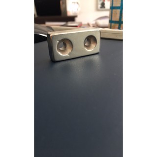 Nam châm 40x20x10mm lỗ vát (HÀNG DUNG SAI 1mm)