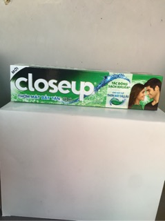 Kem Đánh Răng Closeup Thơm Mát Bất Tận 180g