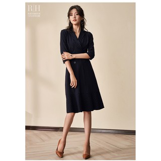 Đầm cổ vest dáng váy đuôi cá tay dài sọc sang trọng