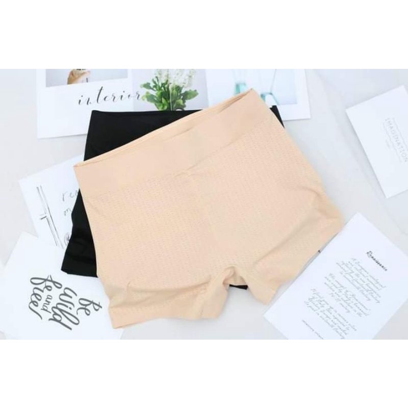 Quần độn mông thông hơi