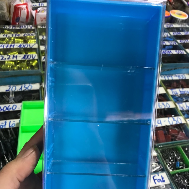 Hộp đựng linh kiện dầy
